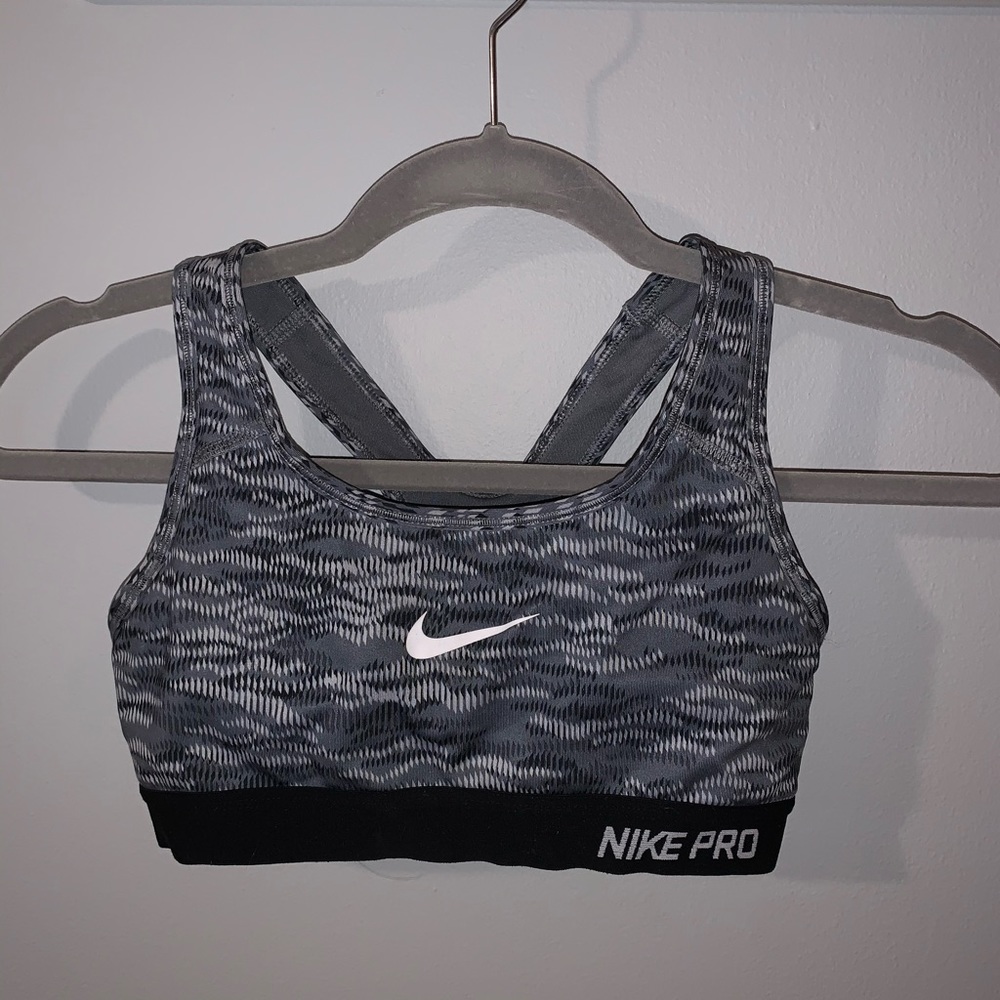 Womens GRAY, WHITE, BLACK (XSMALL) NIKE sports bra